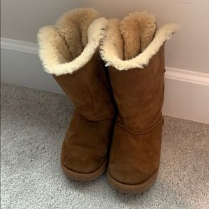 Kids non-Smelly & Rarely Worn Stylish UGG Boots